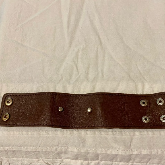 Gorgeous chocolate colored wrist cuff with layered stones - Picture 8 of 10